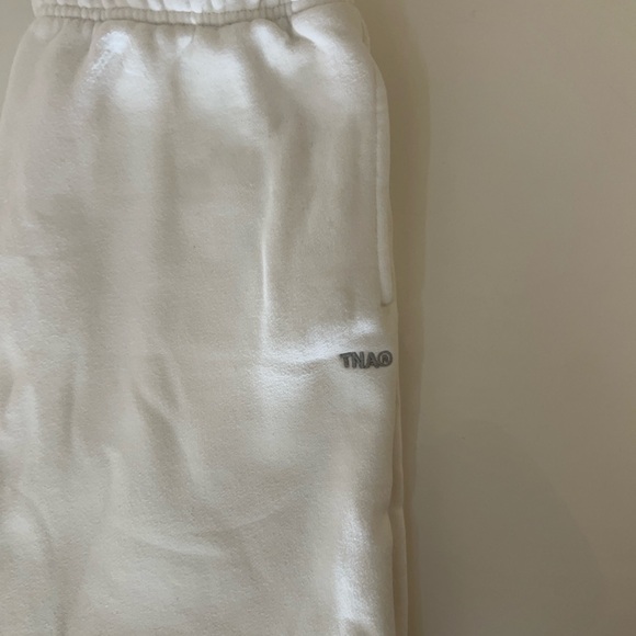 Aritzia TNA Cozy Fleece Sweatpants in White - Picture 6 of 6